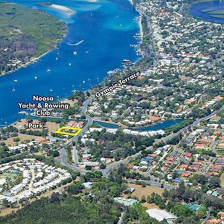 Regency Waterfront Noosa Aparthotel Noosaville Exterior photo