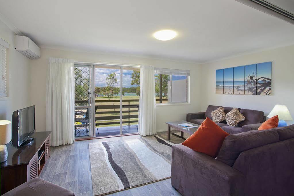 Regency Waterfront Noosa Aparthotel Noosaville Exterior photo